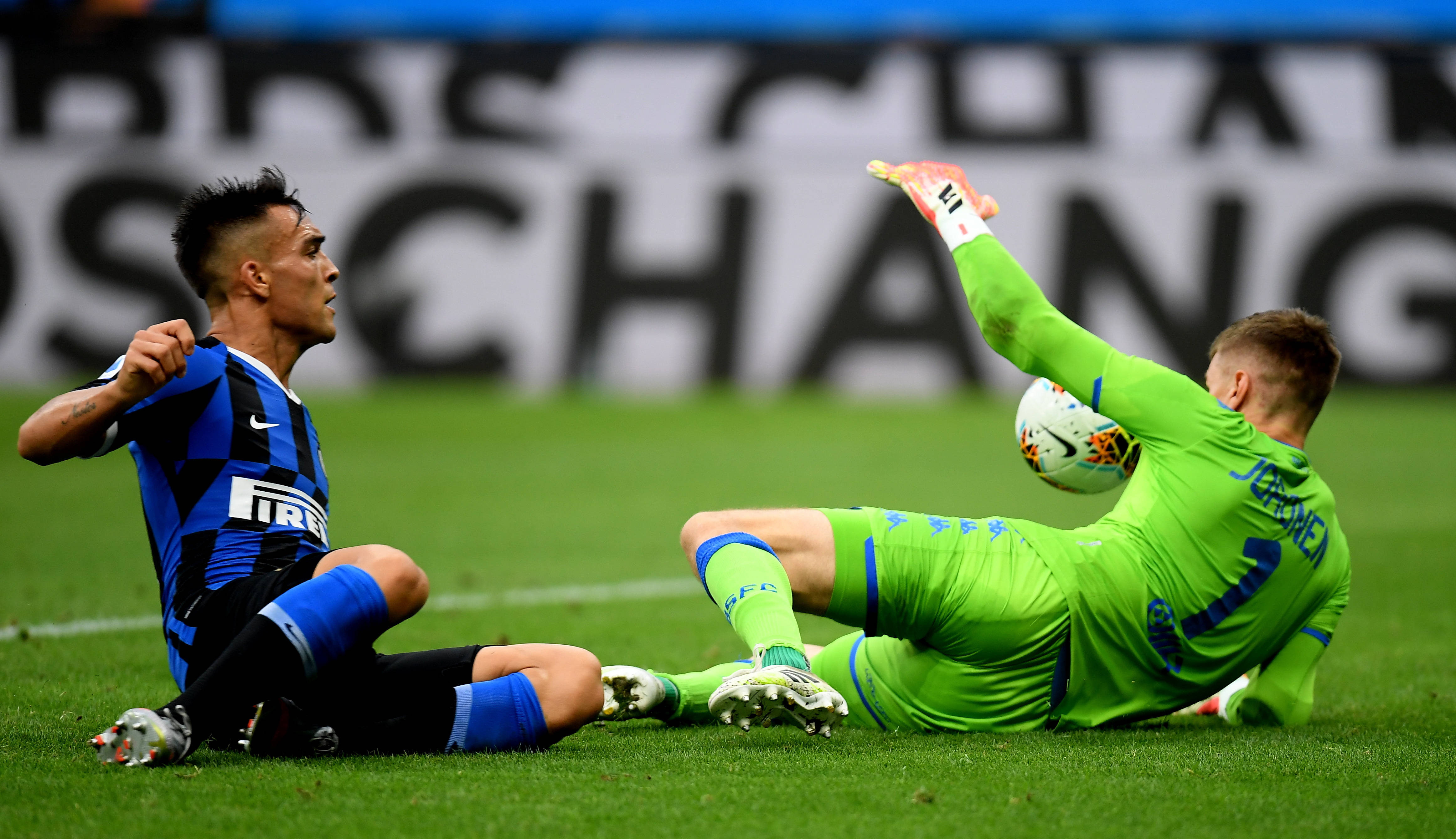 包含利物浦报价万镑求购国际米兰射手马丁内斯的词条 包含利物浦报价万镑求购国际米兰射手马丁内斯的词条