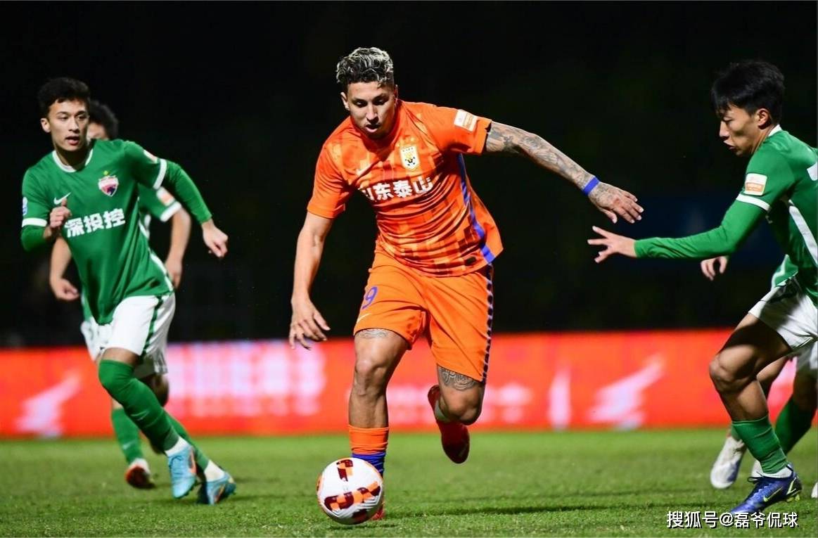 关于埃瓦尔年轻后卫崭露头角，助球队保级的信息