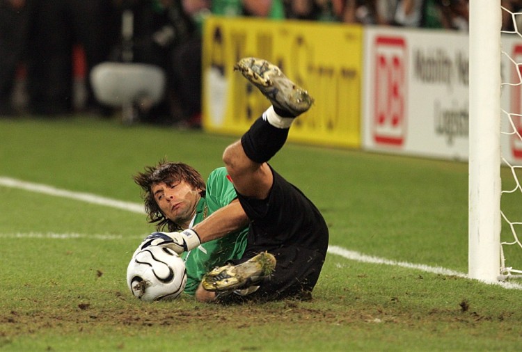 九游官网-德国门将意外送礼,失误导致憾胜乌克兰!