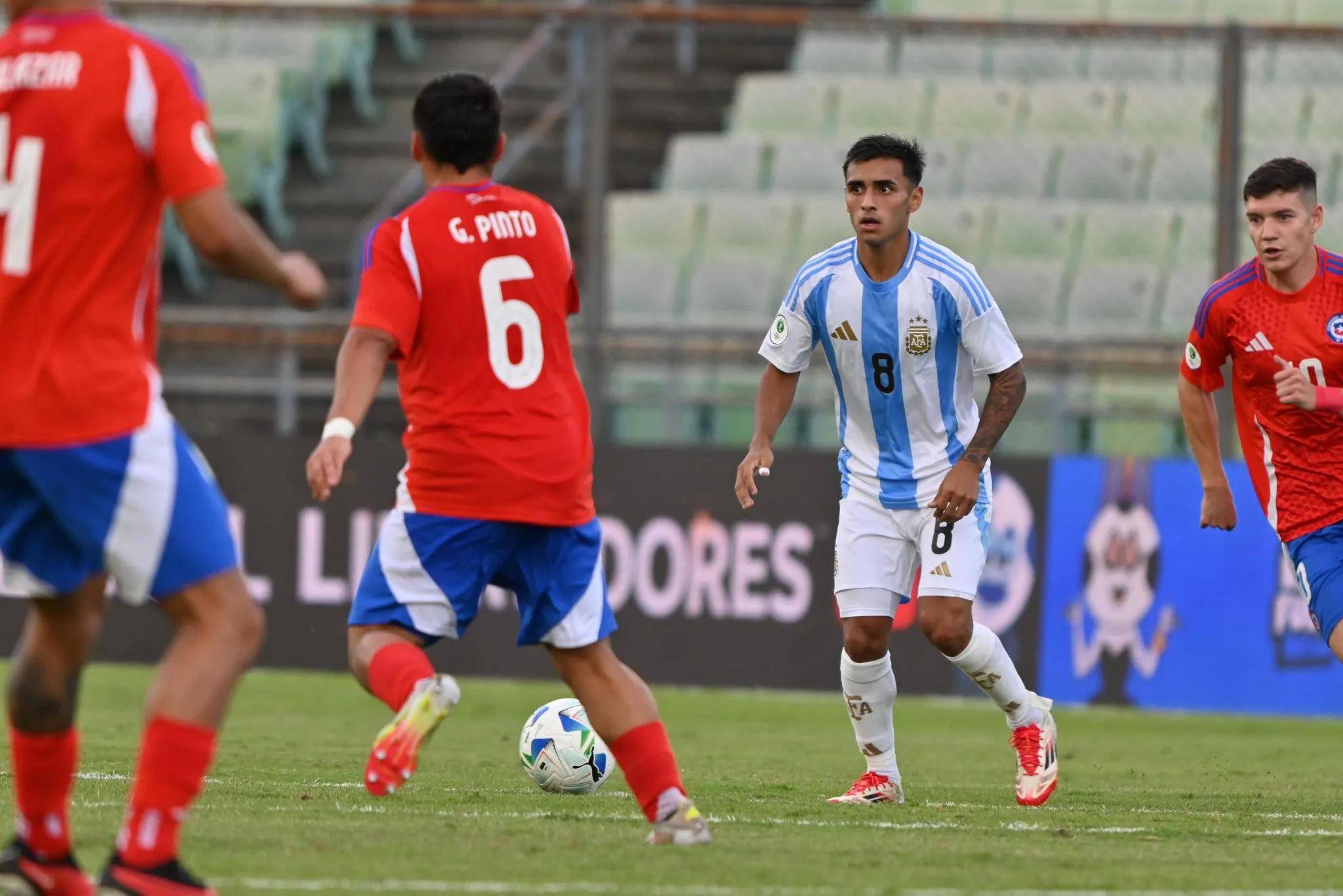 南美球队以绝对优势横扫对手,轻松晋级八强的简单介绍 南美球队以绝对优势横扫对手,轻松晋级八强的简单介绍