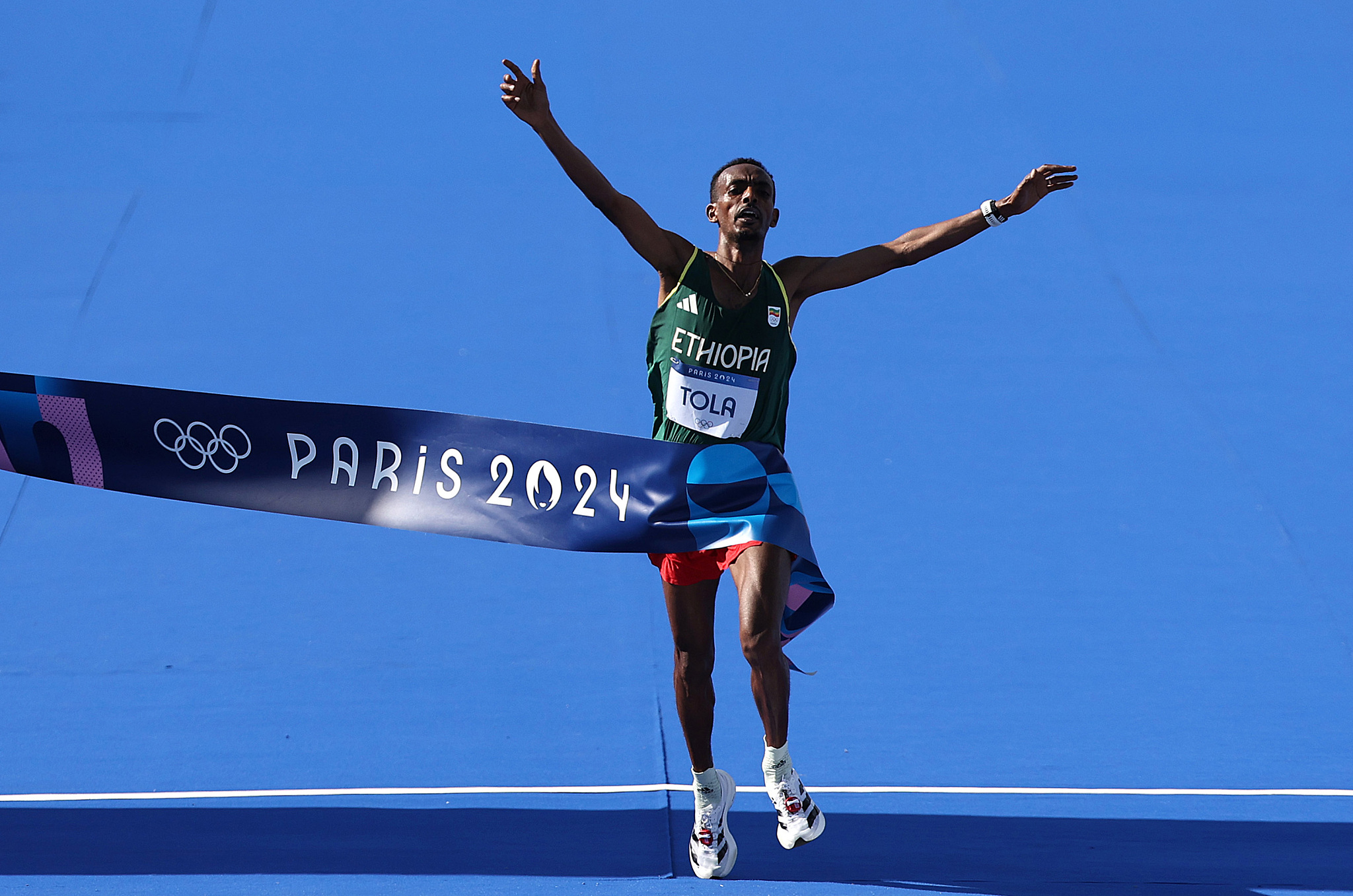 竞技场内球员表现神勇打破多项纪录的简单介绍 竞技场内球员表现神勇打破多项纪录的简单介绍