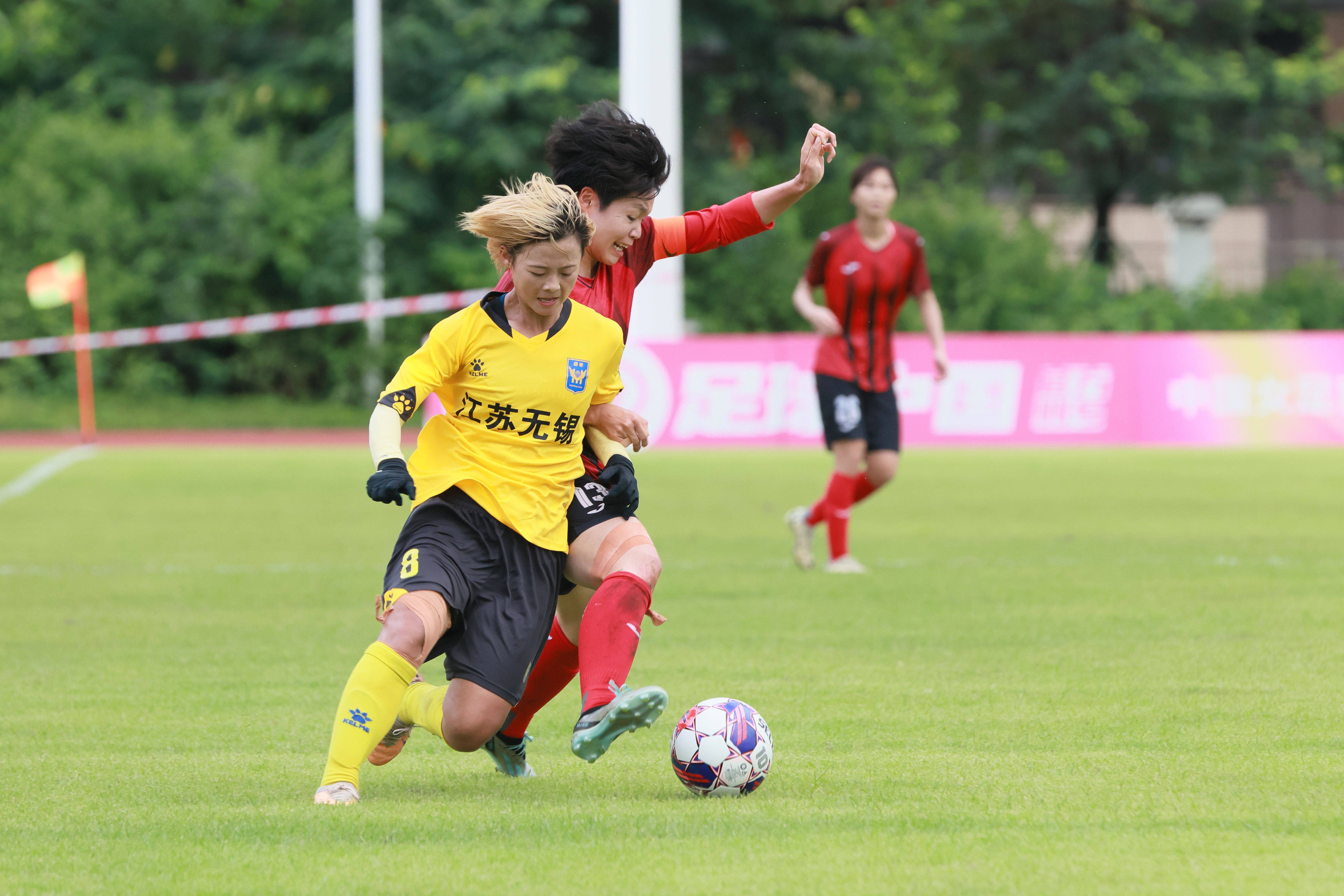 九游体育平台-投入女足比赛的精彩瞬间,让人心跳加速的简单介绍