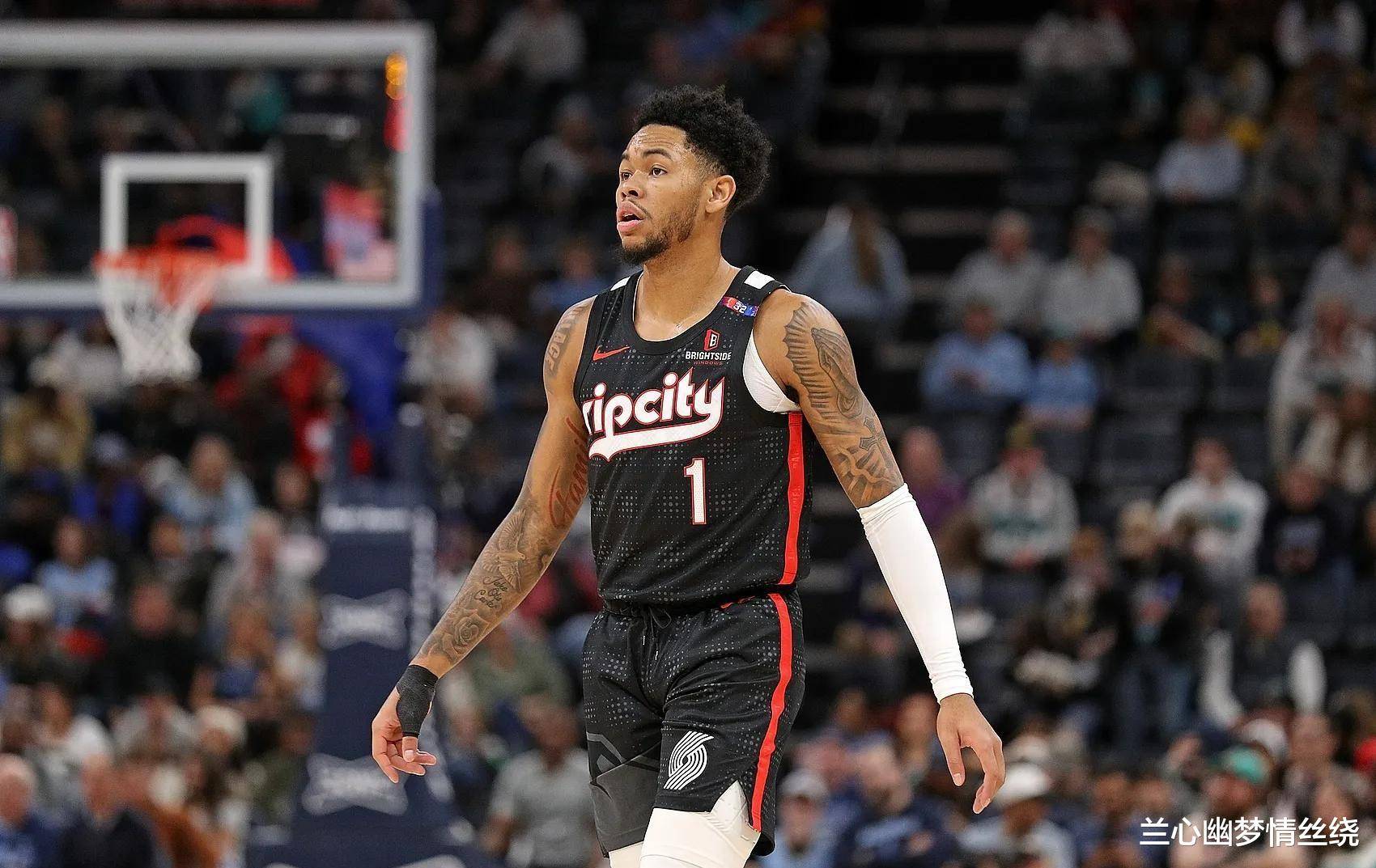 包含开拓者新秀露锋芒,成为球队得分王的词条 包含开拓者新秀露锋芒,成为球队得分王的词条