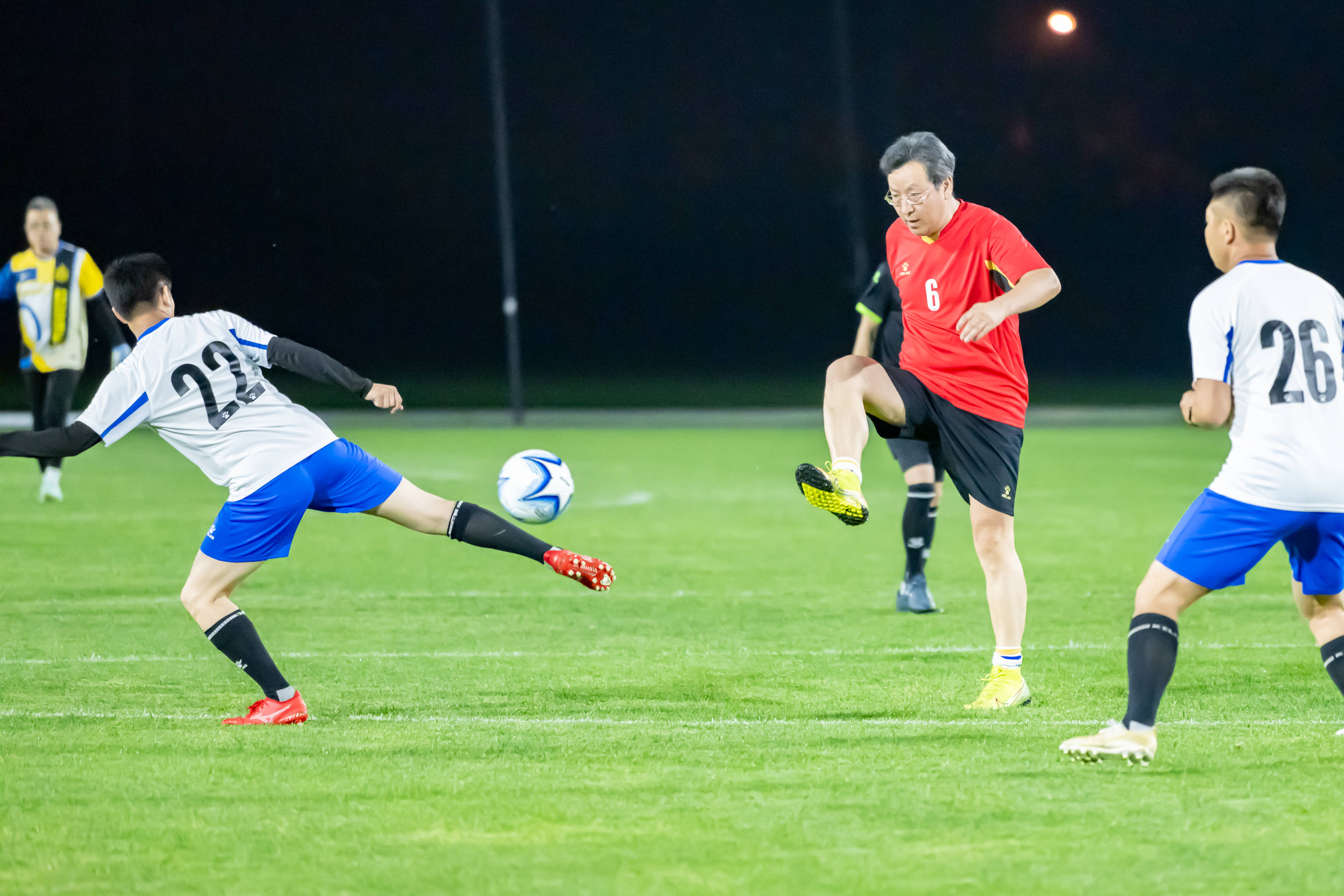 九游体育直播-精彩绝伦,足球赛场上一幕幕不可错过