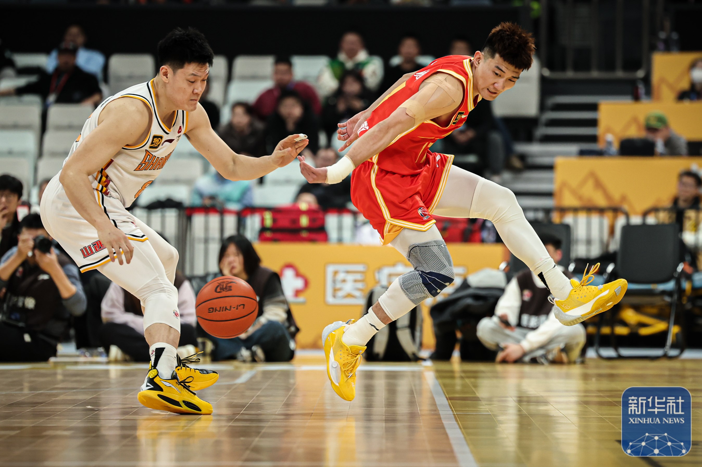 九游官网-包含浙江男篮劣势获胜,久违的胜利的词条