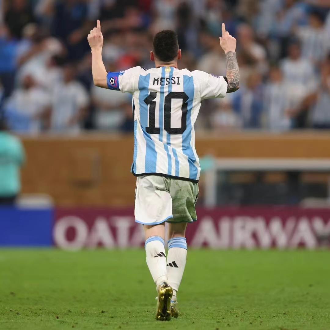 九游体育官方入口-阿根廷队取得世界杯胜利宏伟战绩耀眼夺目