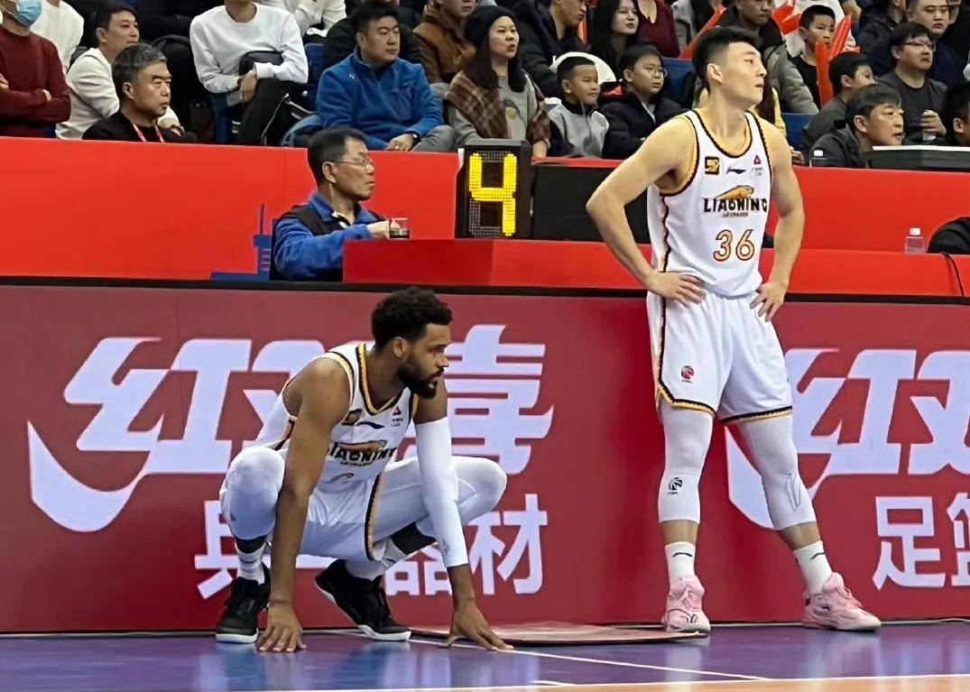 关于俄罗斯男篮在国外取得关键胜利的信息