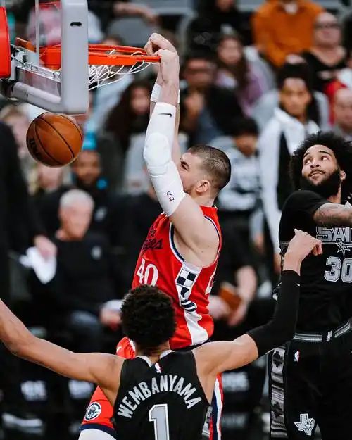 九游VIP-独行侠葛拉美分绝杀,稳住劲旅胜局