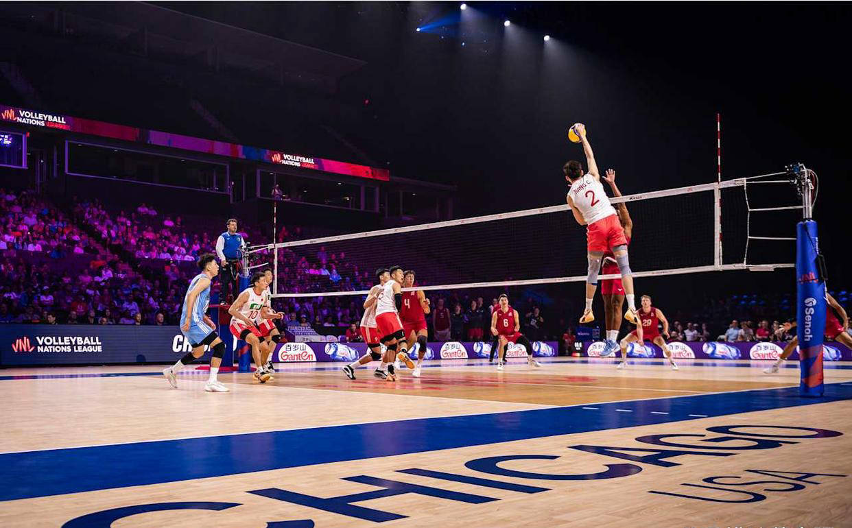 九游娱乐网页-球员们在最新的比赛中展现出了顽强的拼搏精神