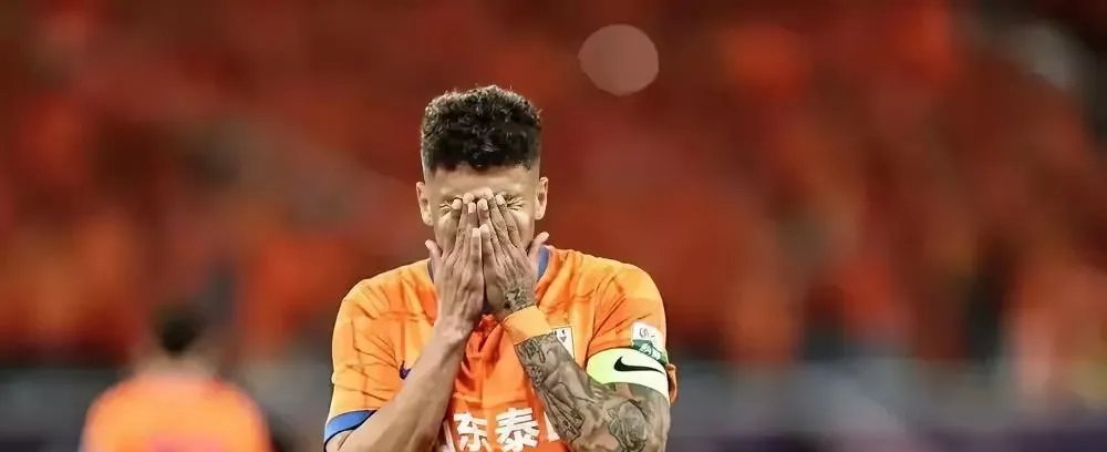 申花主场遭鲁能逆转,遭遇三连败 申花主场遭鲁能逆转,遭遇三连败