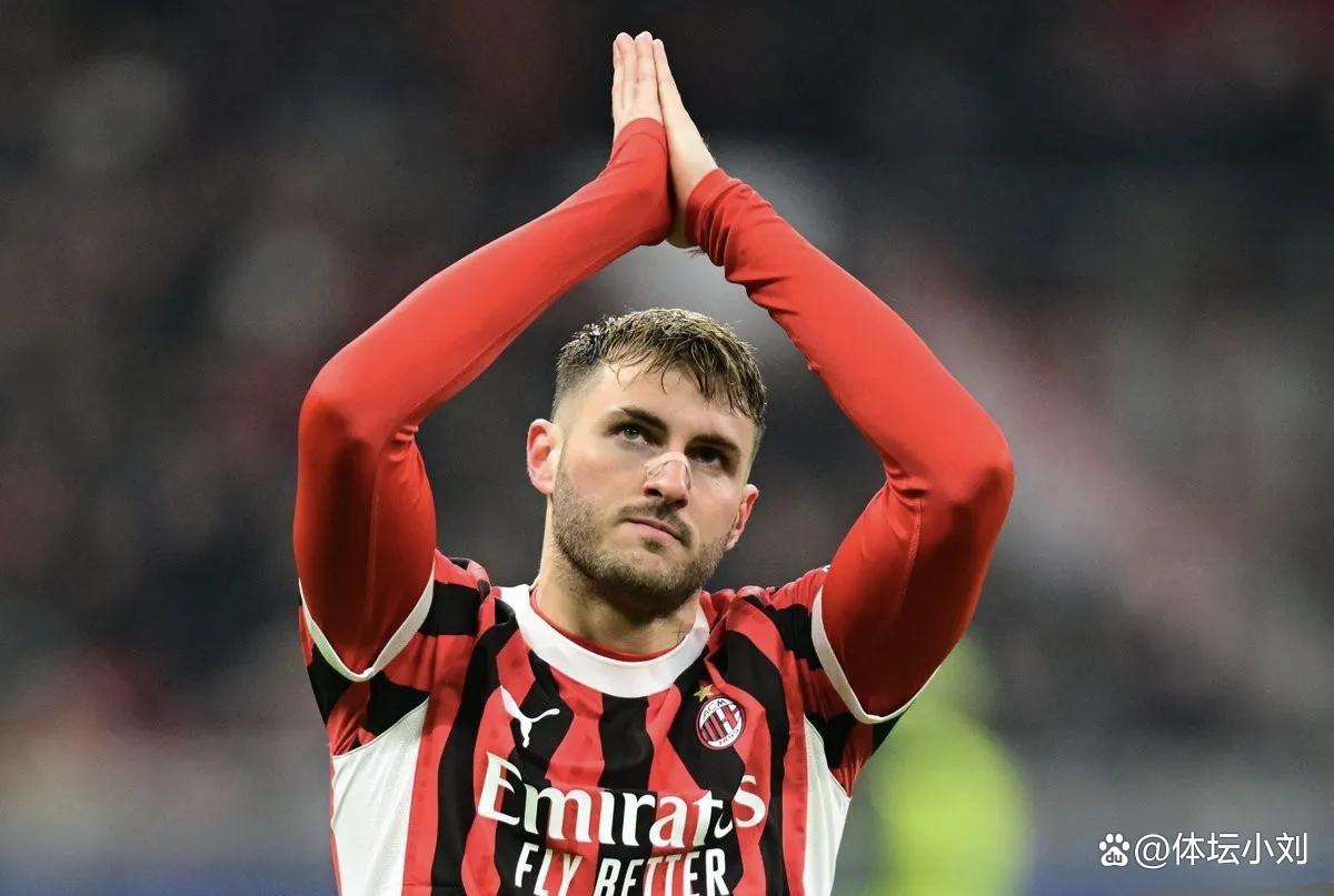 AC米兰遭遇惨败,战绩岌岌可危 AC米兰遭遇惨败,战绩岌岌可危