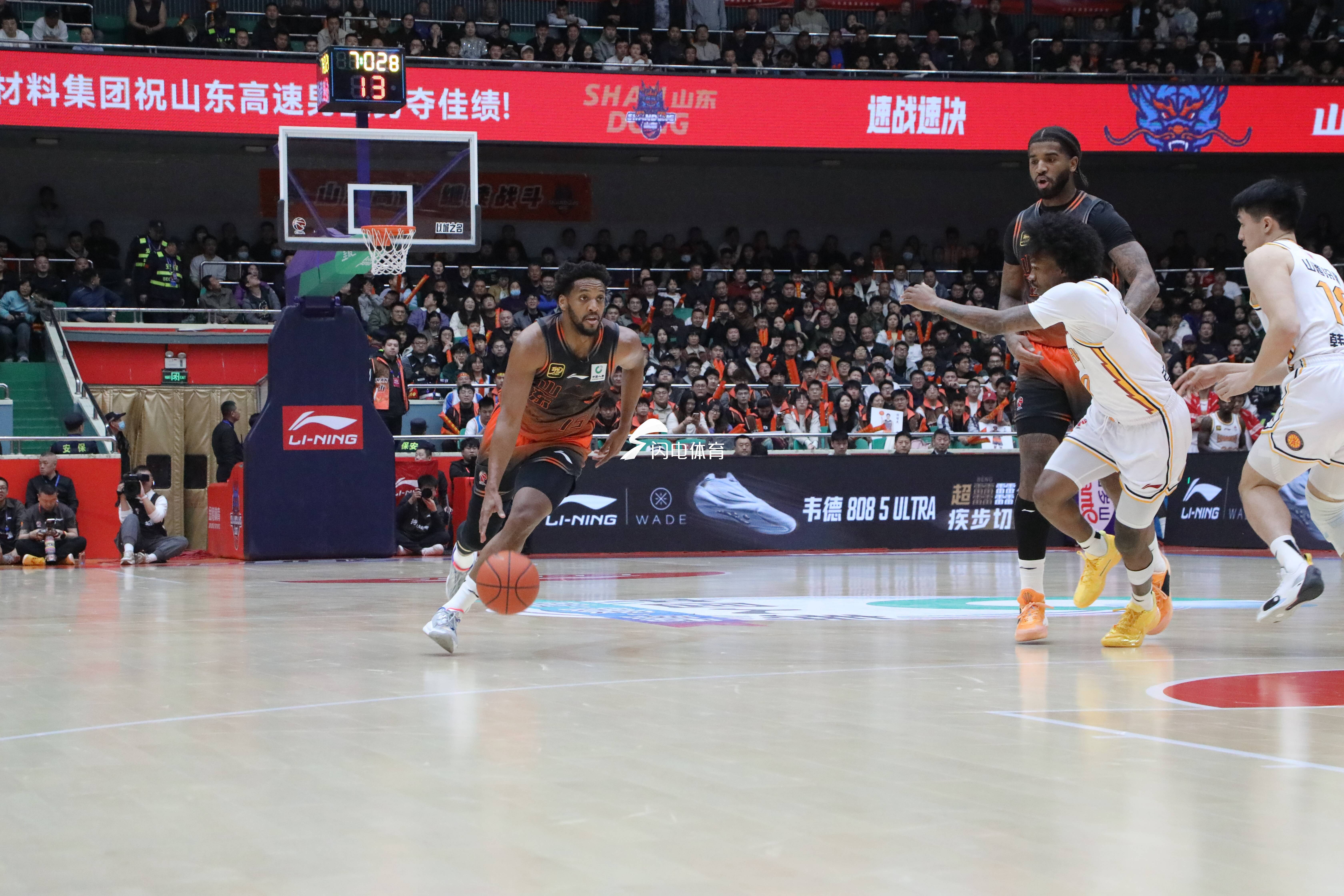 九游游戏-深圳队险胜湖南男篮,实力取胜实至名归的简单介绍