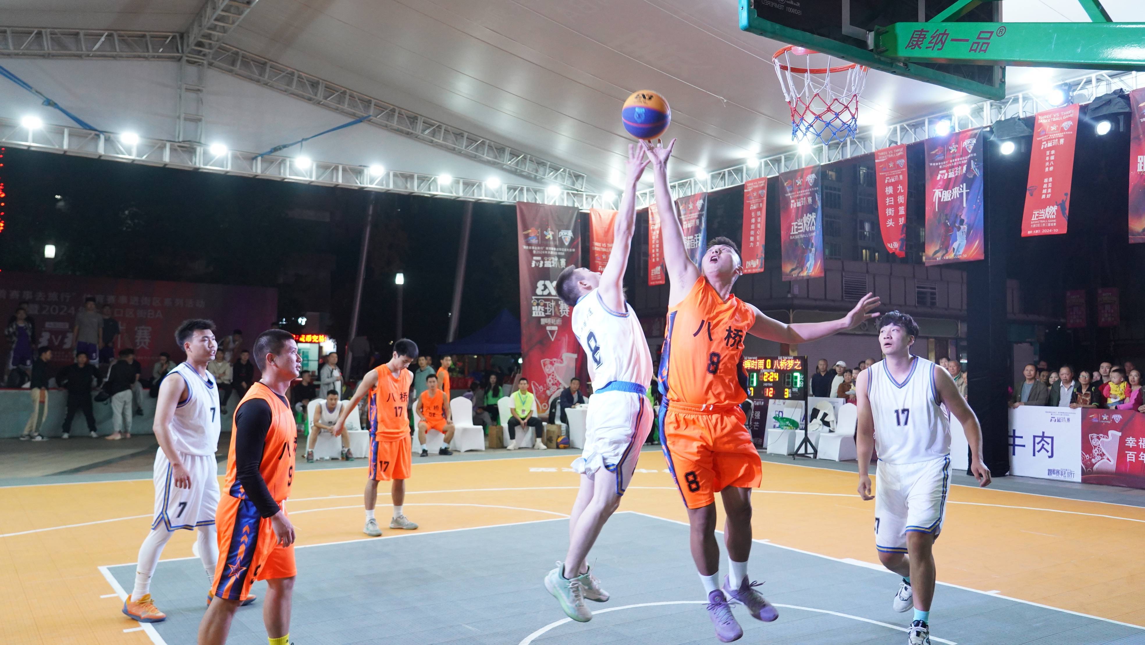 篮球联赛实力对决,赛场再现精彩瞬间 篮球联赛实力对决,赛场再现精彩瞬间