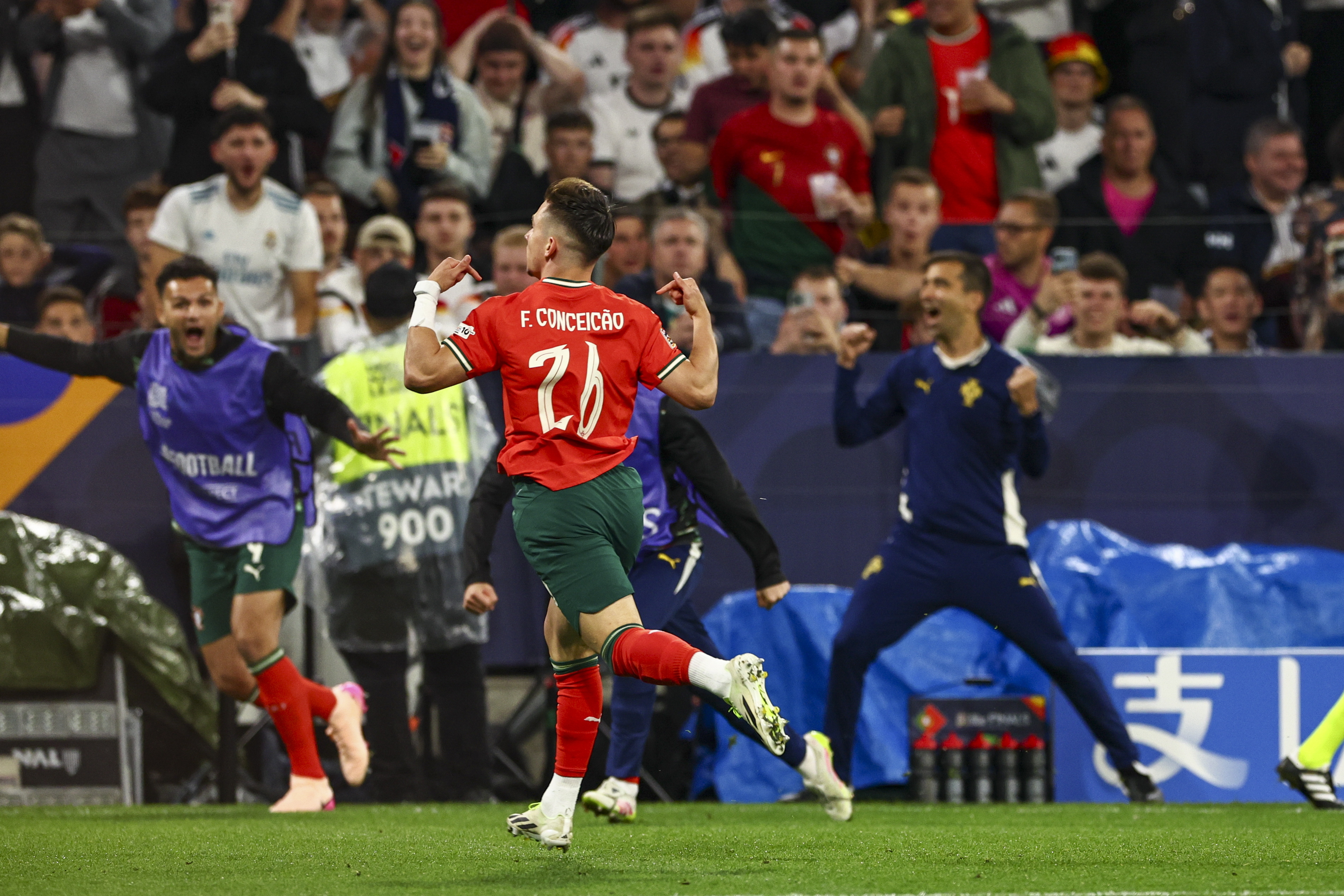 九游娱乐网页-欧洲杯:比利时队横扫葡萄牙队晋级四分之一决赛的简单介绍