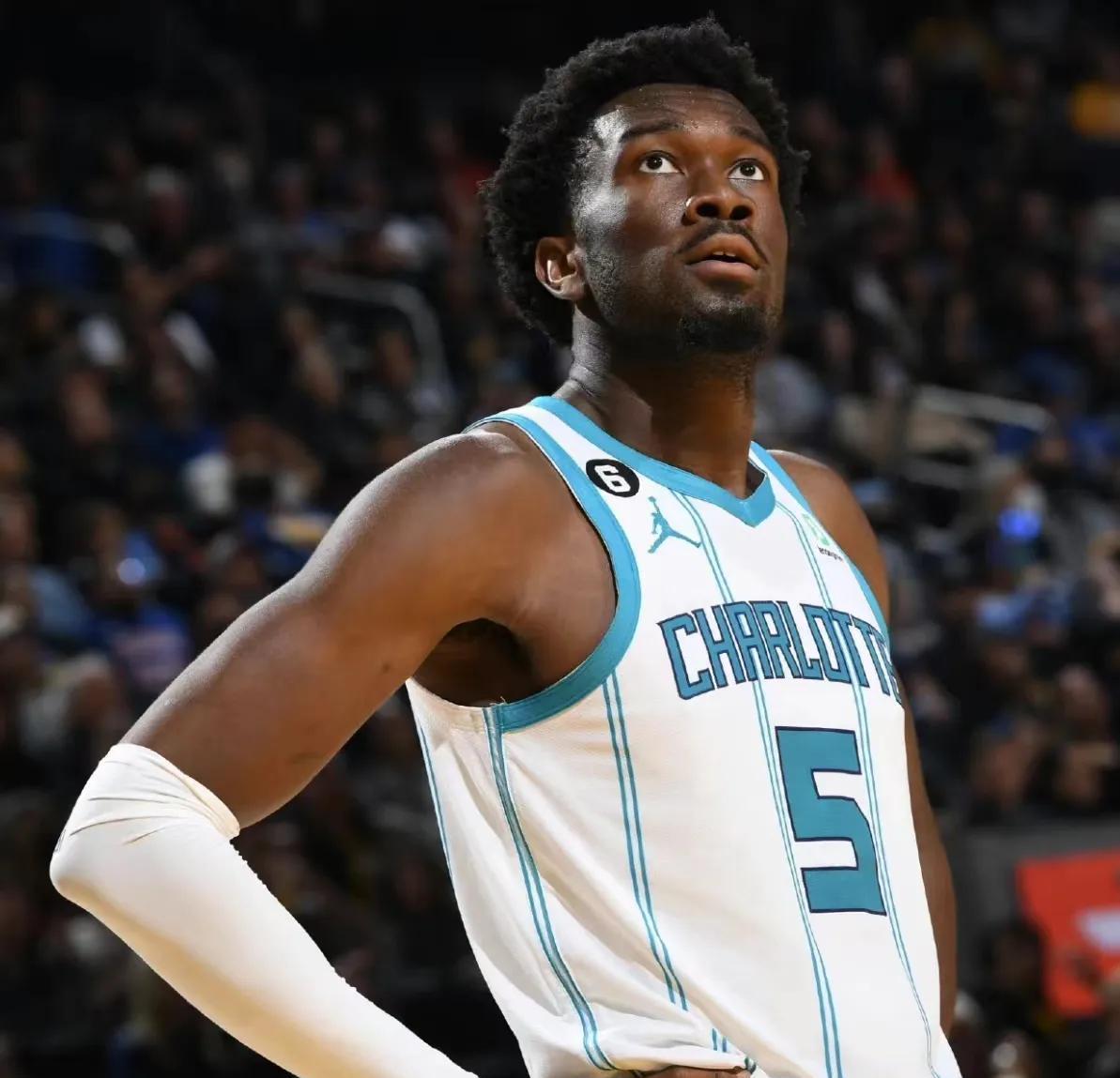 9you娱乐-公牛队新赛季引进大牌球员，冲击东部霸主地位