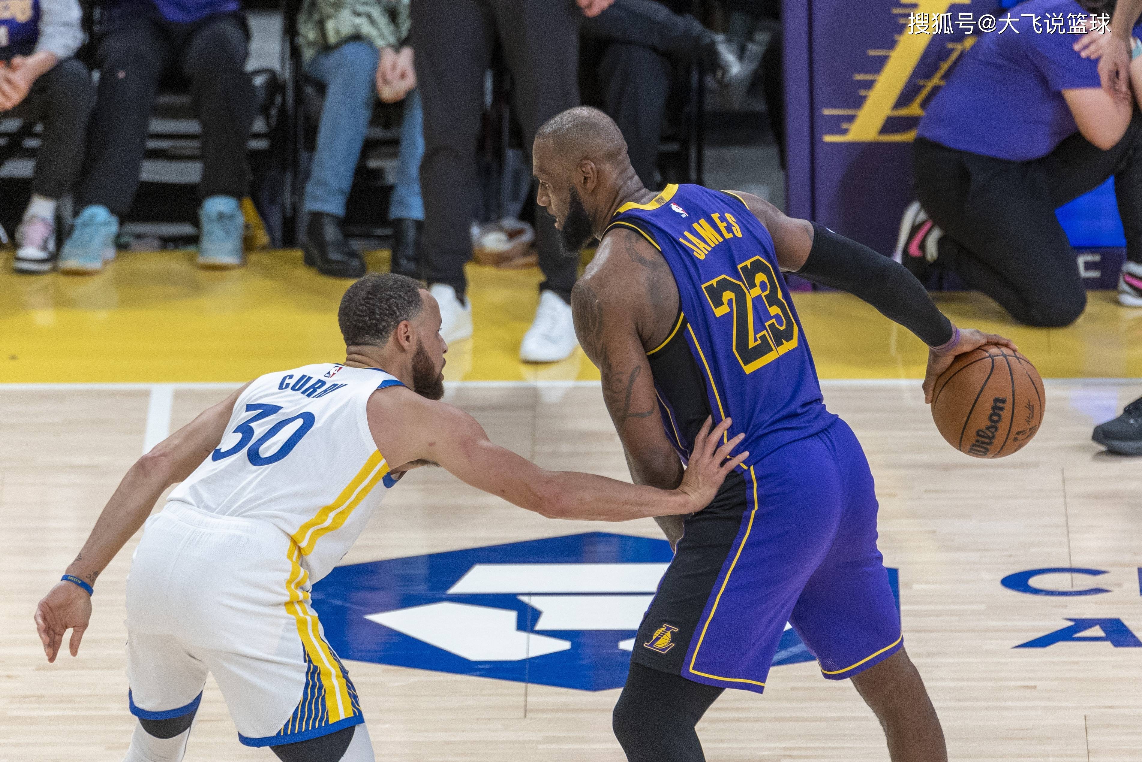 火箭惊险险胜爵士,战绩再度超越快船 火箭惊险险胜爵士,战绩再度超越快船