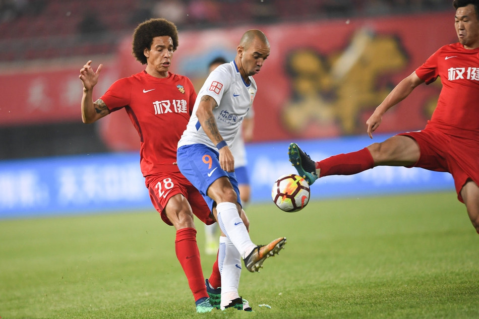 包含广州富力主场胜利，积分不断攀升的词条