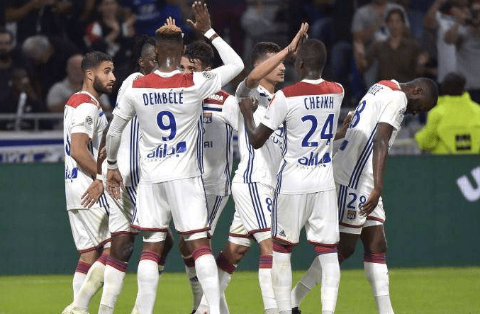 亚眠保持不败战绩，展现出强大实力