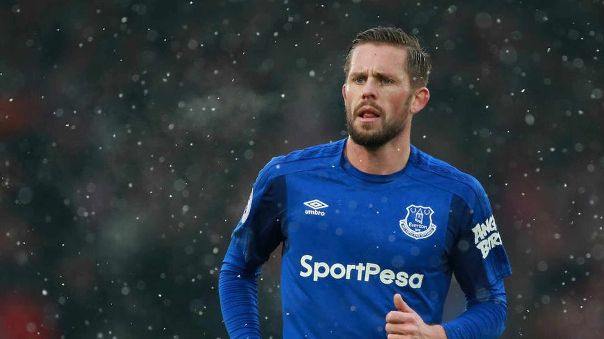 九游娱乐官方网站-霓虹消逝时，一记绝杀让巴黎的球网震颤，格列兹曼的惊艳，书写了非典型的比利时诗篇